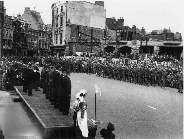 VE Day Parade and Salutes, Town Hall