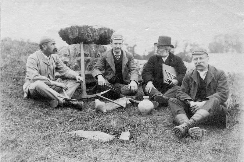 Group portrait of the directors of the excavation for the Society of Antiquaries, 1890.