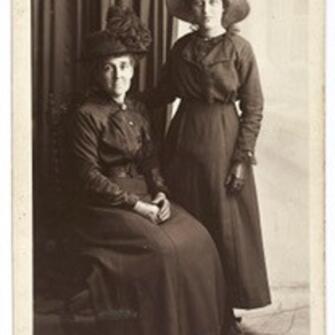 Amelia Bryant and daughter Doris