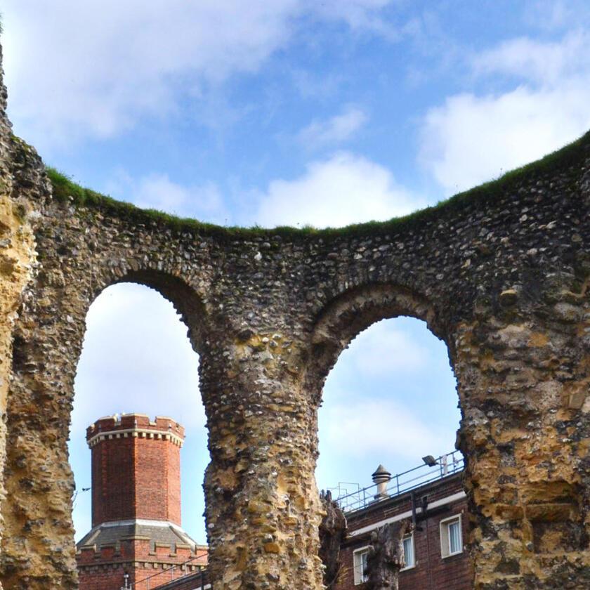 Reading Abbey south transept ruins